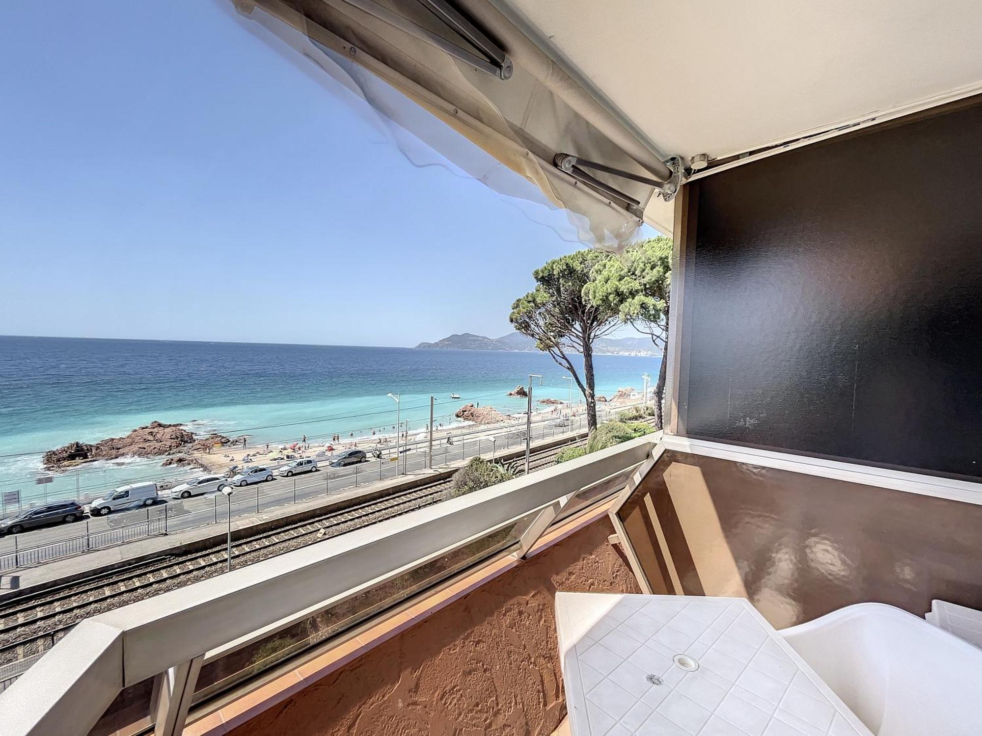 Studio With Beautiful Sea View And Direct Beach Access كان المظهر الخارجي الصورة